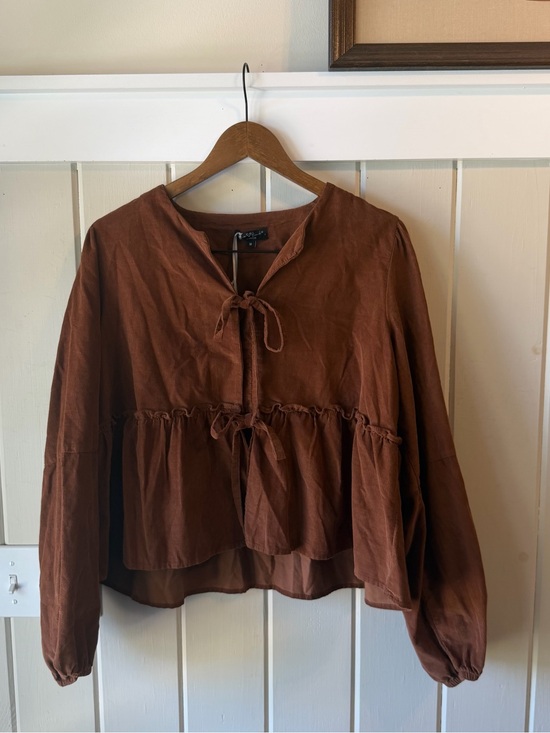 Velvet Heart Tops - NWT Velvet Heart Brown Velvet Tie-Front Peasant Blouse, Slightly Cropped, Size M